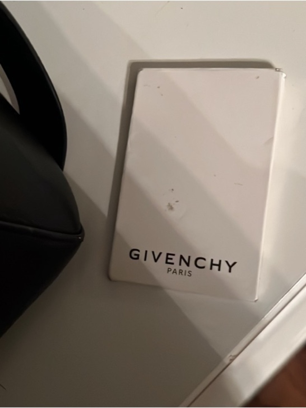 Authentic Givenchy Antigona Medium - Picture 5 of 16